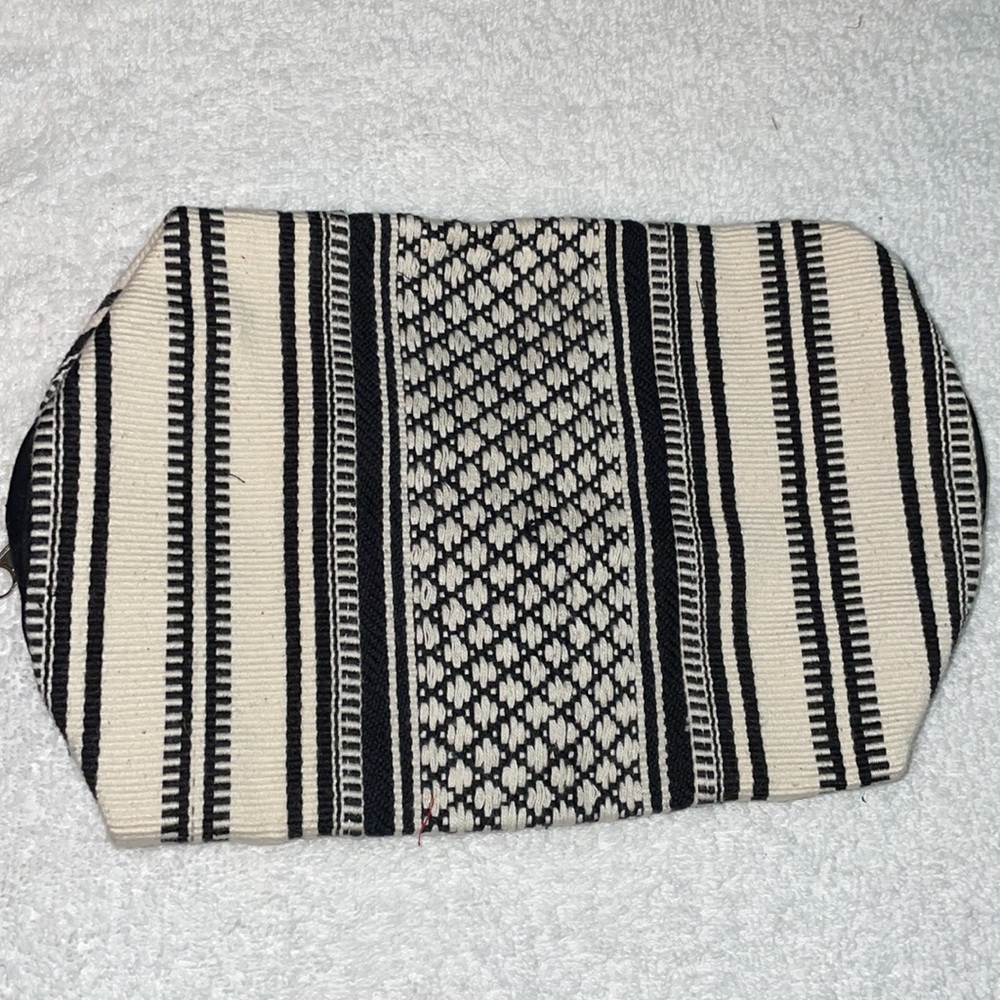 Novica case - Picture 2 of 7